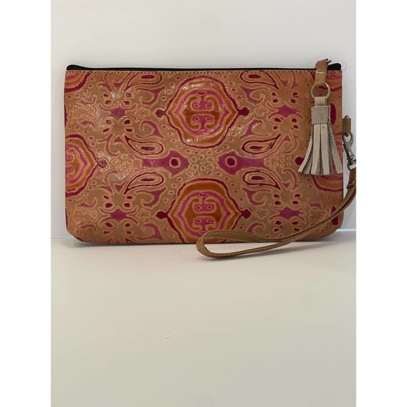 New Without Tag Embossed Leather Clutch - Picture 1 of 9